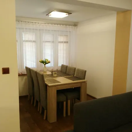 Eskadra 02 Apartment Horni Mala Upa